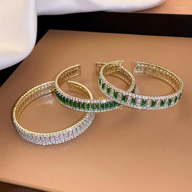 Bracciale aperto di lusso con zirconi smeraldi, braccialetto aperto, personalità, temperamento di alta qualità, per regali di gioielli fatti a mano da donna