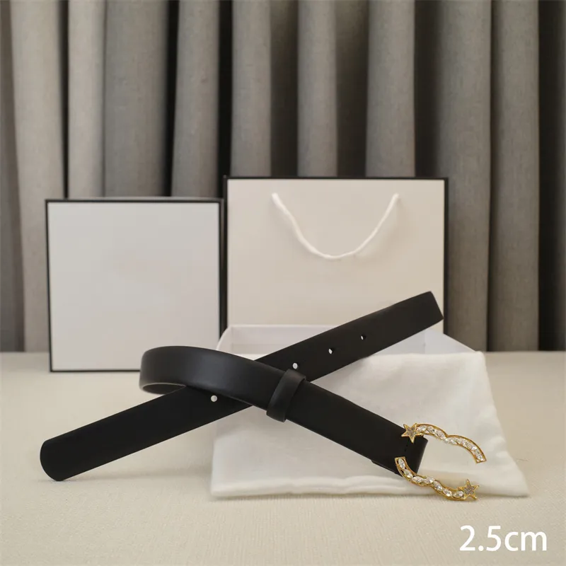 Cintura da donna Larghezza 2,5 cm Cinture firmate Pelle bovina Lady Fibbia liscia Cintura di lusso Cintura di alta qualità