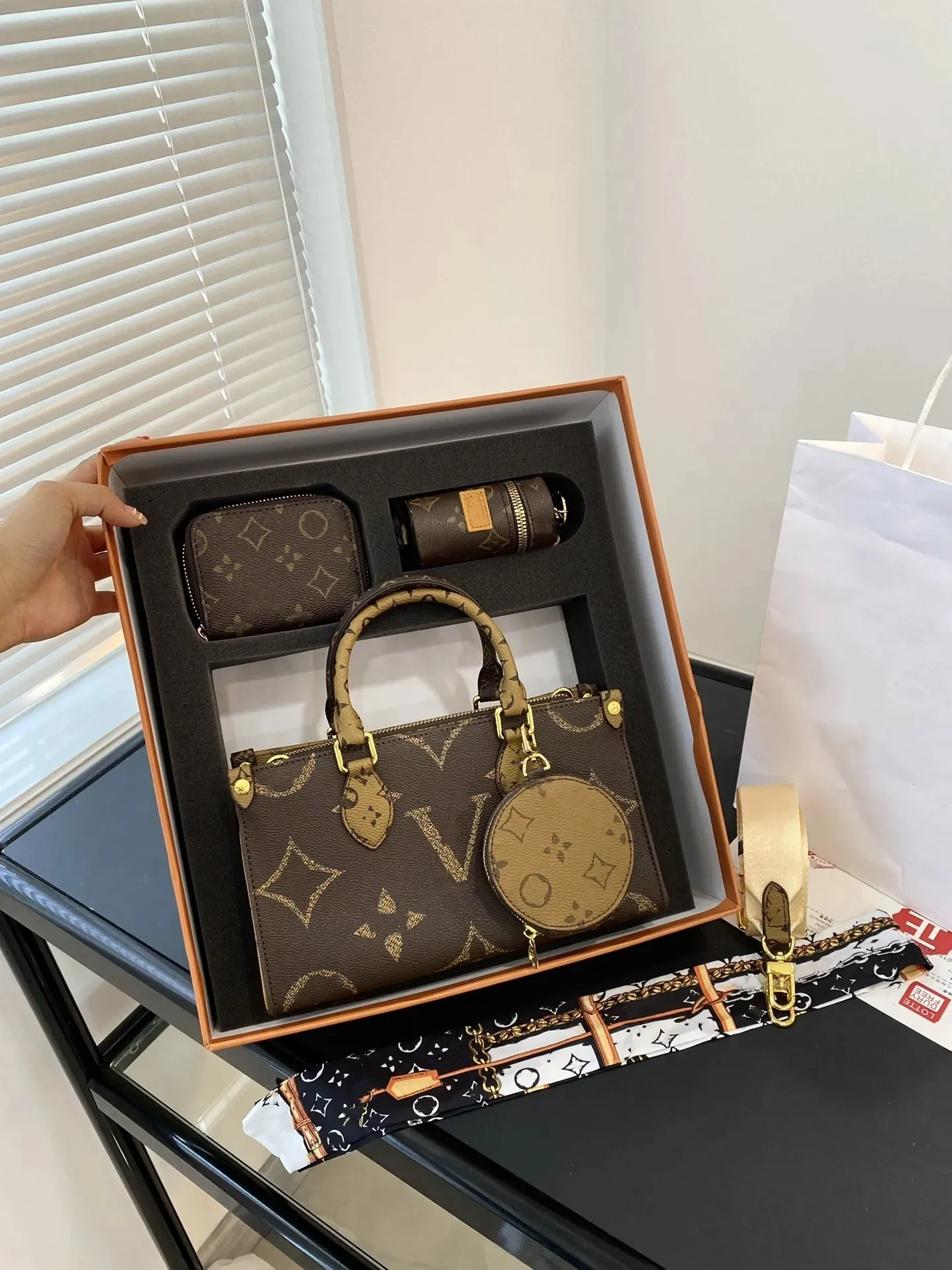 Braune Designer-Taschen, hochwertige Luxus-Damenhandtaschen, Damen-Geldbörsen, beschichtete Handtaschen aus echtem Leder mit Prägung, 3 Stück, inklusive kostenloser Boxen