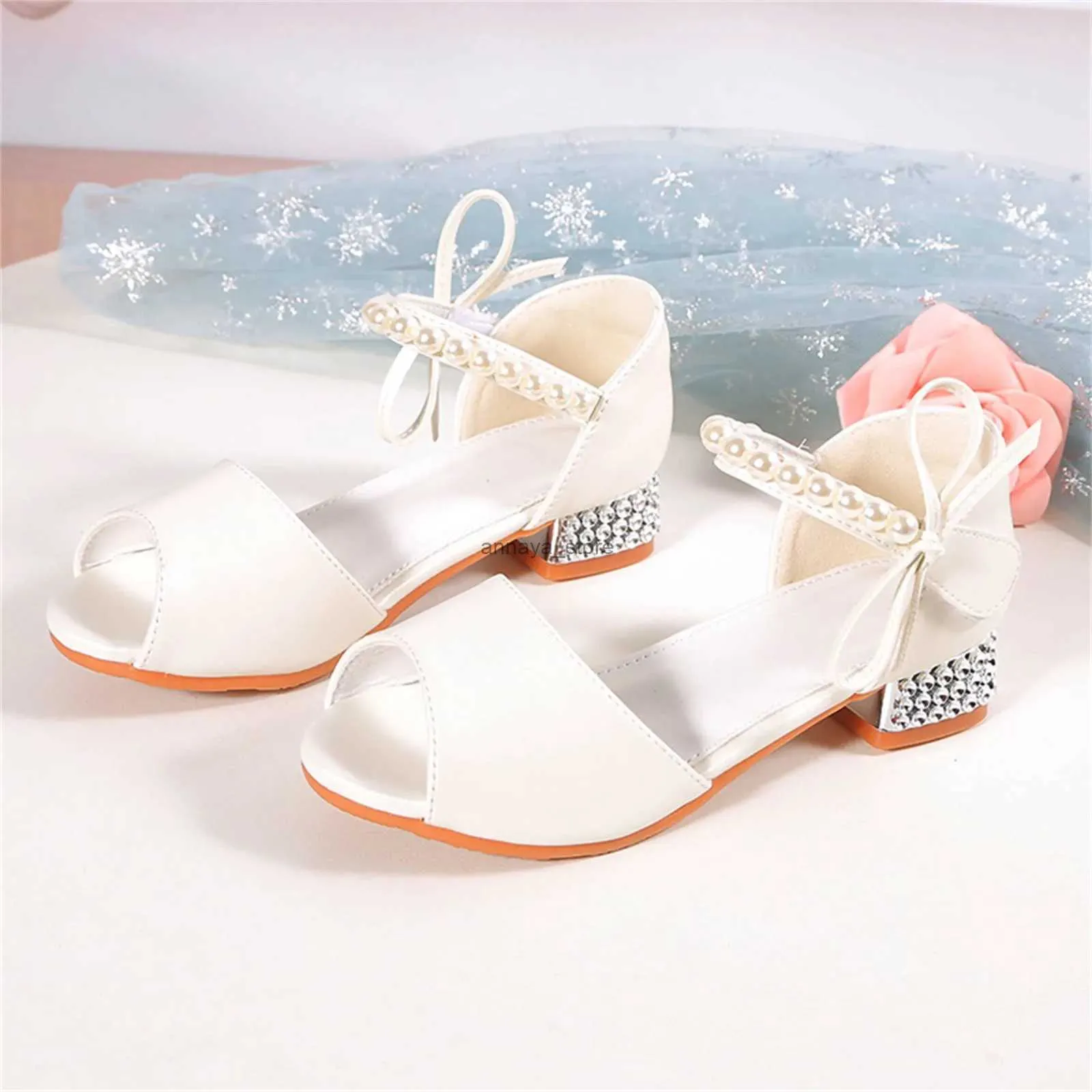 Girls sandals size 1 deals