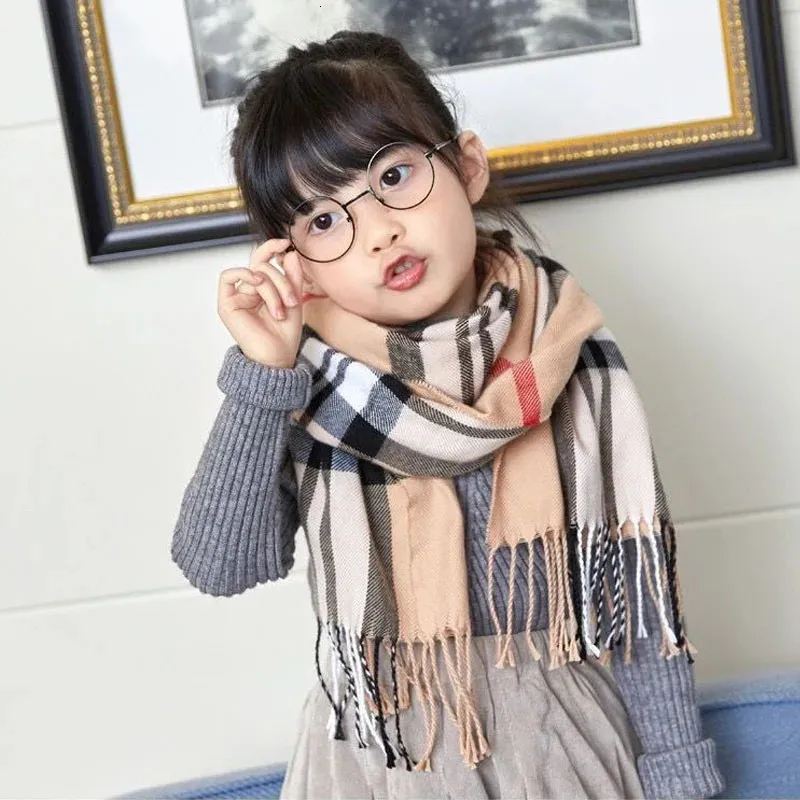 スカーフ秋冬の子供用の格子縞のスカーフ模倣カシミア暖かい男の子の女の子と赤ちゃんのために伸びた厚いスカーフ231216