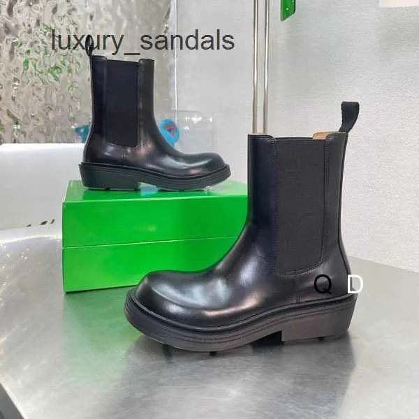 Bottegga Diseñador Mujer Hombre Bombero Chelsea Botines Forro de cuero cepillado de primera calidad Piel de becerro Suela de cuero inyectada de goma Botas unsiex NROL-yi