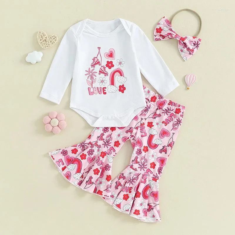 Kläderuppsättningar Småbarn Baby Girl Valentine's Day Clothes Letter Flower Print Långärmad Romper Flare Pants Bow Pannband 3 PCS Outfit Set