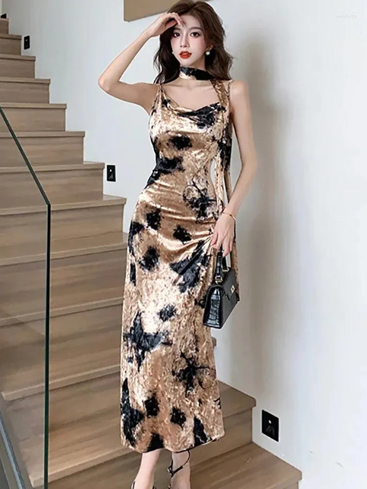 Casual Dresses 2023 Floral Velvet Elegant Luxury Sling Long Dress Women Fashion Chic Bodycon Prom Clothing Autumn Winter Korean Vintage