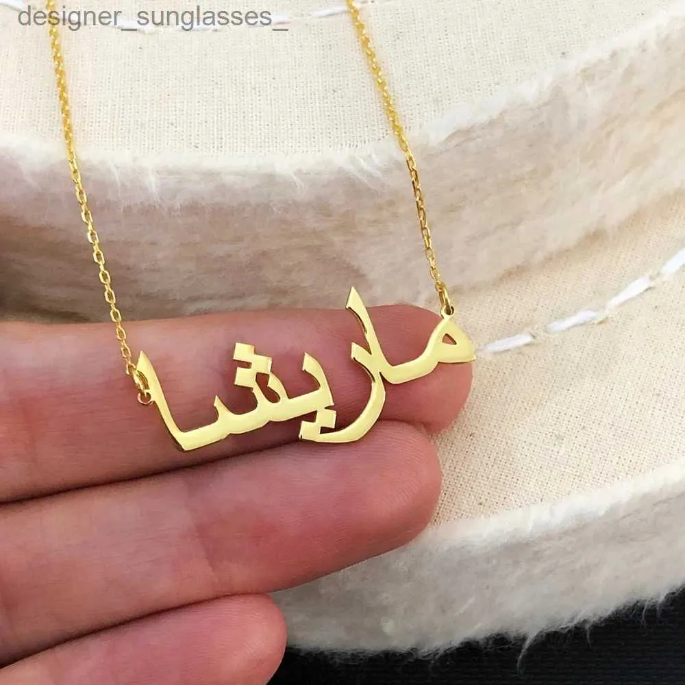 Naszyjniki wiszące spersonalizowane arabskie nazwisko Naszyjnik dla kobiet stal nierdzewna niestandardowa tabliczka znamionowa Złote Kolor Naszyjniki