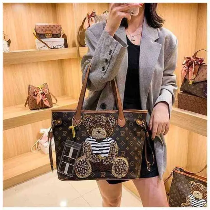 2024 Novo designer feminino crossbody ombro e strass urso de grande capacidade bolsa 55n4 bolsa