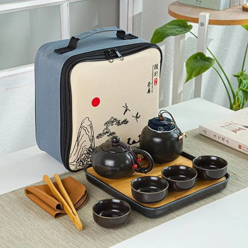 Conjuntos de té Conjunto de cerámica portátil Teaset chino Tetera Viajero con bolsa Gaiwan Tazas de té de ceremonia