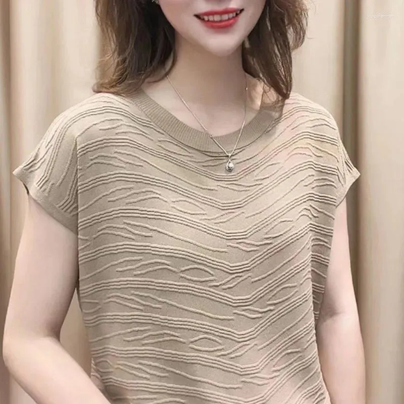Pulls pour femmes Qu Zhu Ice Soie Printemps / Été Design Sense 3D Wave Bat Manches Casual Taille Lâche Chemise tricotée T-shirt à manches courtes pour