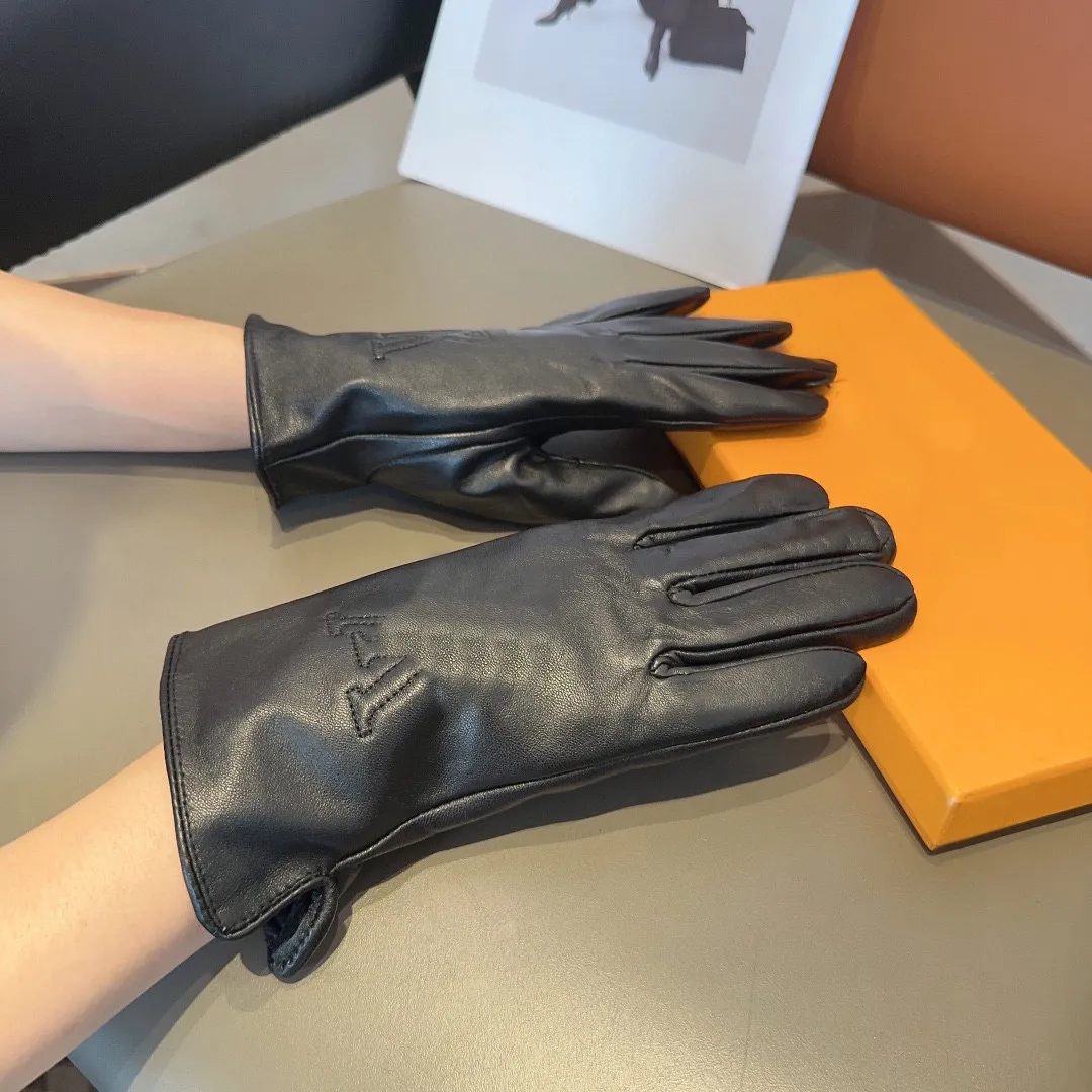 Nuevos guantes exclusivos para mujer con pantalla táctil, calidad original, piel de oveja importada con forro de cachemira suave y delicado para una mejor retención del calor.