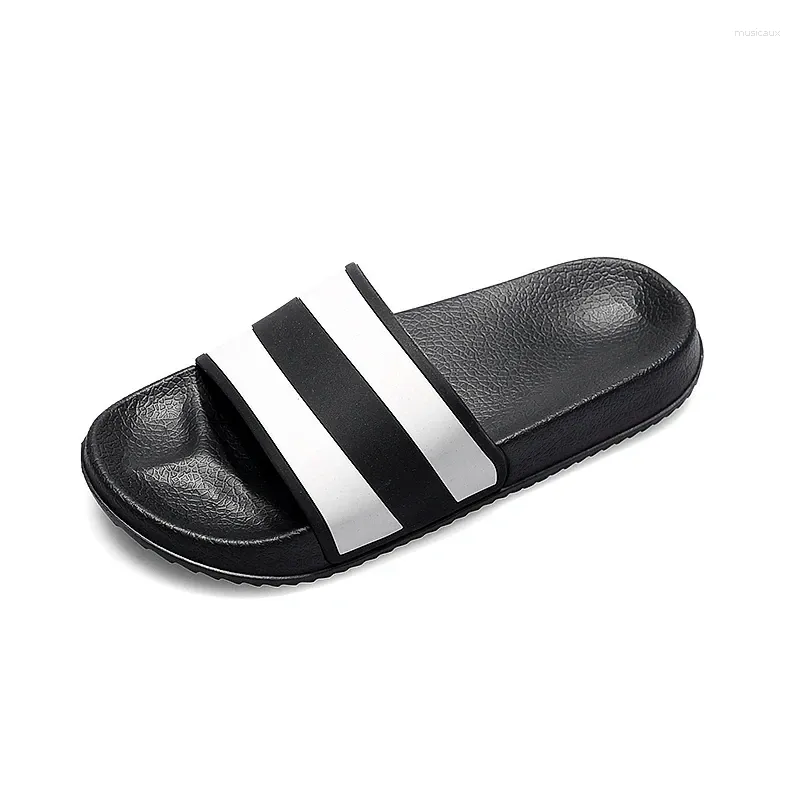 Slipare A743ZXWBRAND MENS Kvinnor Fashion Beach Sandals Leather Casual Designer Shoes For Men Slides Original