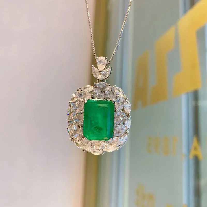 Cluster Rings Fashion Trend S925 Silver Inlaid 5a Zircon Ladies Personality High-End Emerald Square Pendant Ring Earring Three-Piece Suit