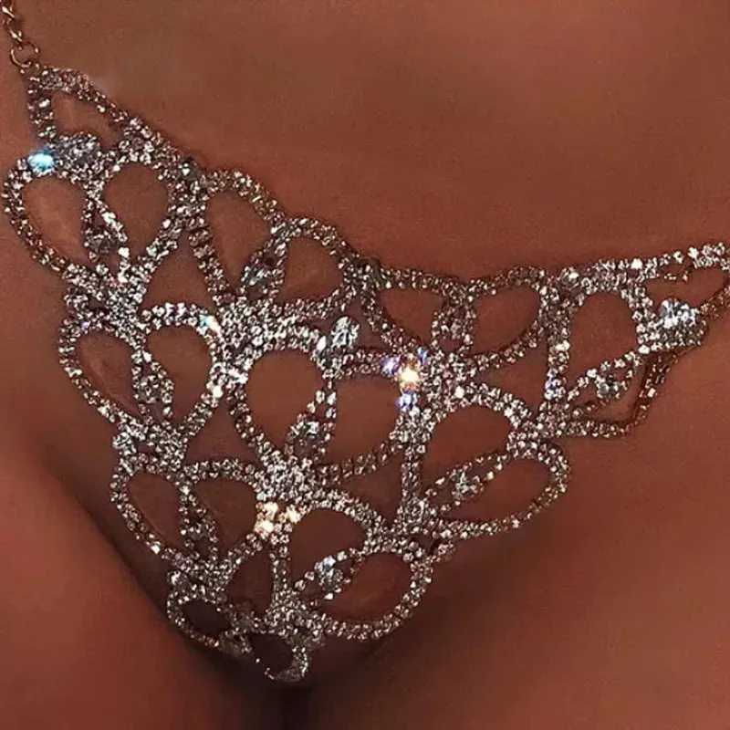 Sexig uppsättning Stonefans Body Chain Thong Bikini Jewelry for Women Heart Luxury Crystal Underwear Belly Midje 231219
