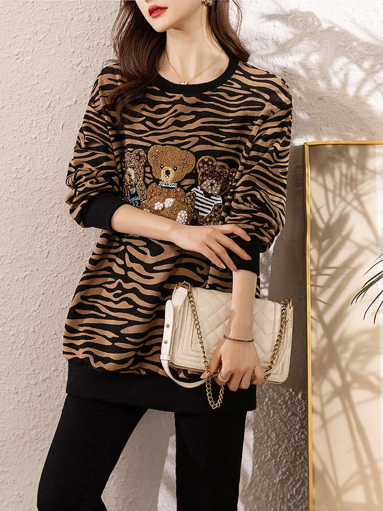 2023 Bahar yeni leopar desen kazakları kadınlar için gevşek orta uzunlukta moda üstü