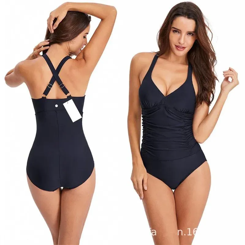 بدلات LL Women Swimsuit Onepiece Sport Suit Suit Suctless Playsuits اللياقة البدنية غير الرسمية الصيف الأسود