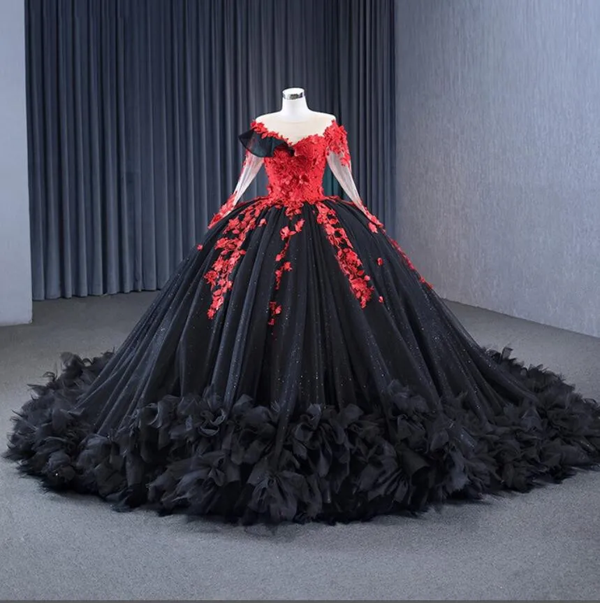Schwarz-rote Gothic-Prinzessin-Quinceanera-Kleider mit langen Ärmeln, Applikationen, Rüschen, Zug, Schnürung, 15-jähriges Quinceanera-Kleid