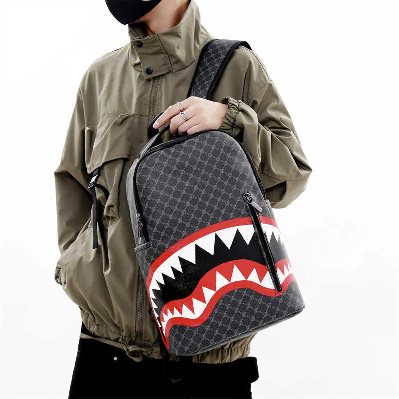 Zaino Shark Mouth Backpack Fashion Checker Borsa per computer da viaggio casual ad alta capacità da uomo 231219