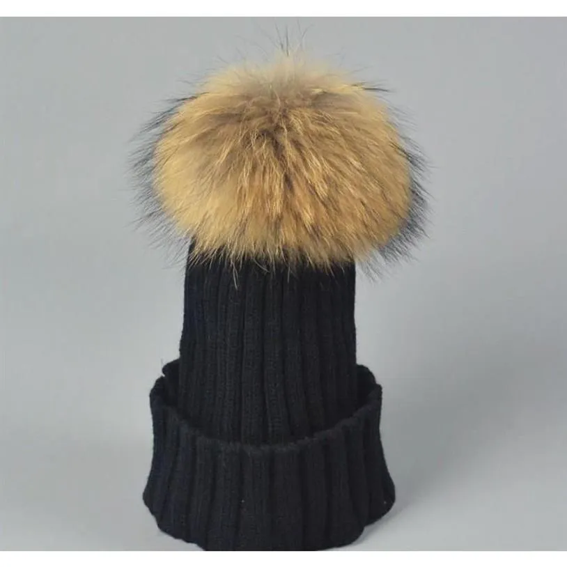 Designer dames tricoté bonnets côtelés avec de vrais raton laveur boule de poils de chien enfants fantaisie plaine fourrure Pom chapeaux d'hiver femmes K wmtuAT Lucky303f