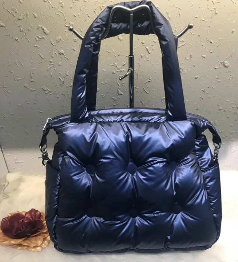 Sacs de soirée Coton Hiver Femmes Space Pad Plume Down Sac Seau Sac À Main De Luxe Marque Designer sac a main Bolsa Feminina Épaule Fourre-tout Sac 231219