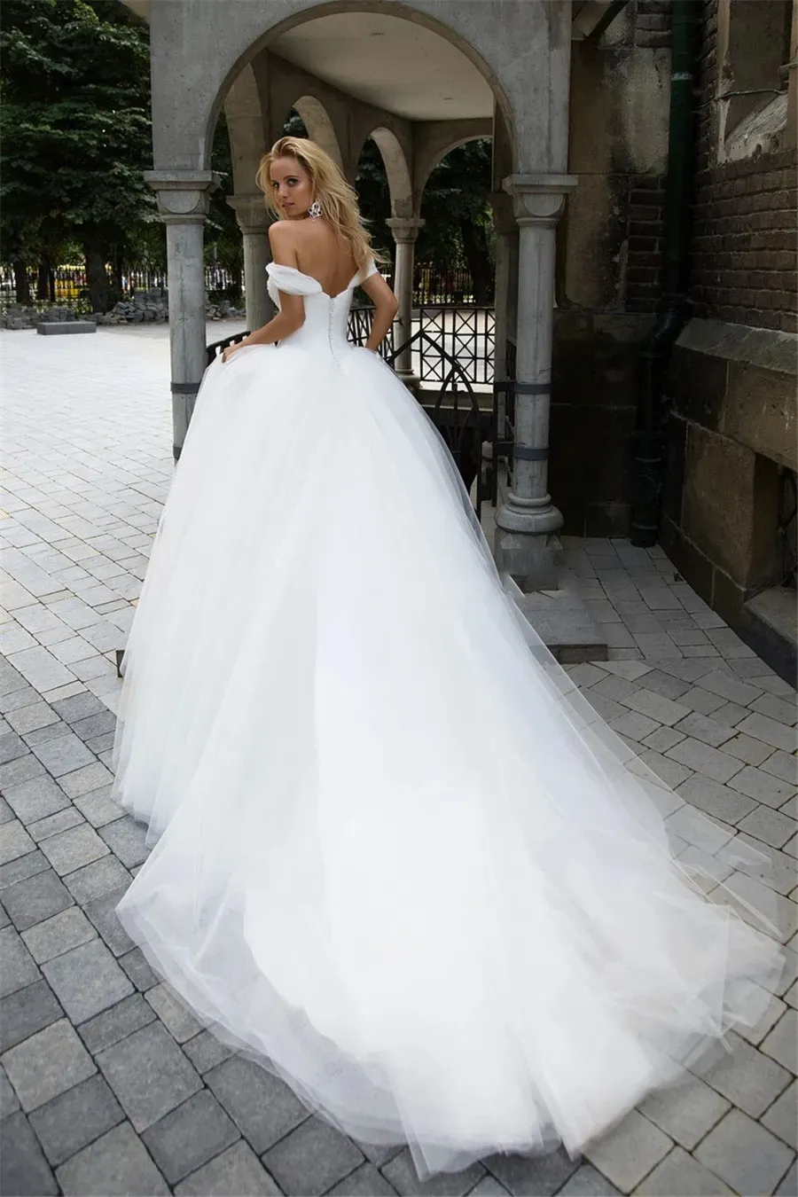 Transparente Tüll-Ballkleid-Brautkleider, Applikationen, Spitze, Brautkleider, schlichte, maßgeschneiderte Robe de Mariage in Übergröße