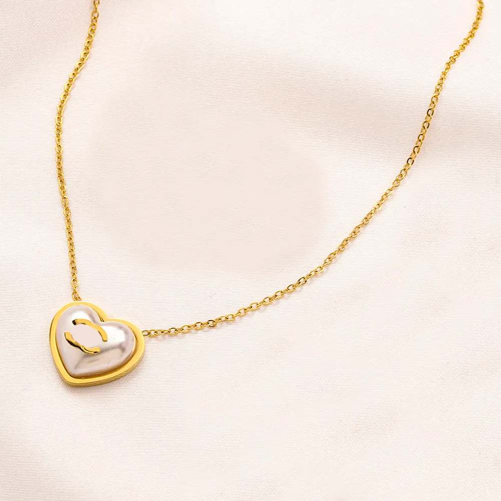 Luxury Designer Necklace Pearl Heart Pendant Choker Brand Letter