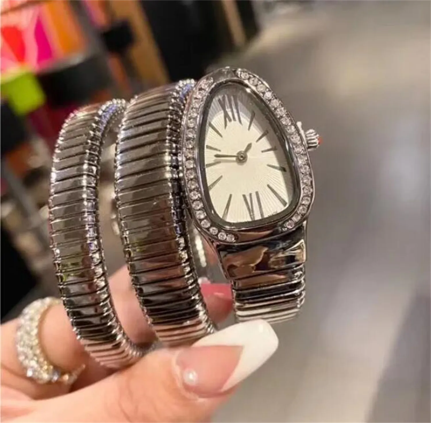 U1 Top AAA Классические дизайнерские часы Роскошные женские браслеты Женские часы Gold Snake Лучший бренд из нержавеющей стали с бриллиантами Женские часы для женских наручных часов