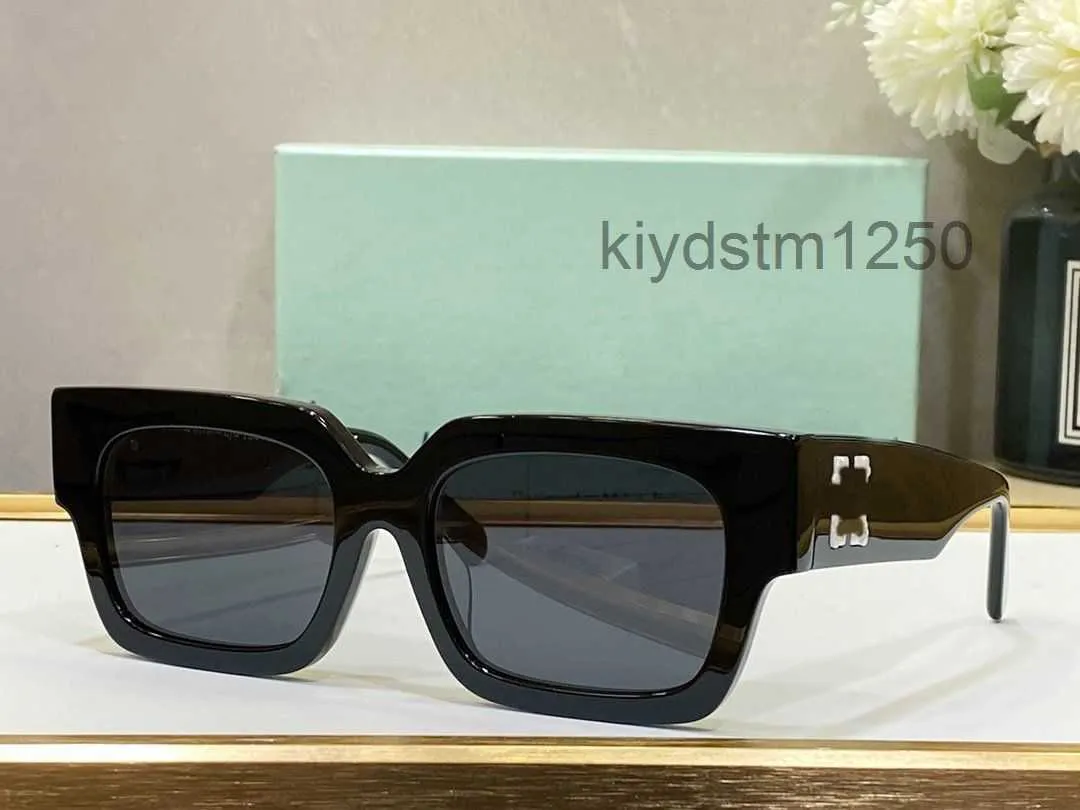 Mens Womens Designer Sunglasses Luxury Cool Style Hot Fashion Classic Thick Plate Black White Square Frame Eyewear Man Glasses with Original Box 64S9