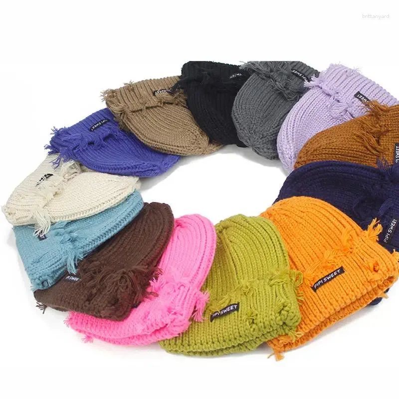 Berets pedido em massa streetwear inverno macio acrílico malha personalizado rasgado gorro angustiado para homens