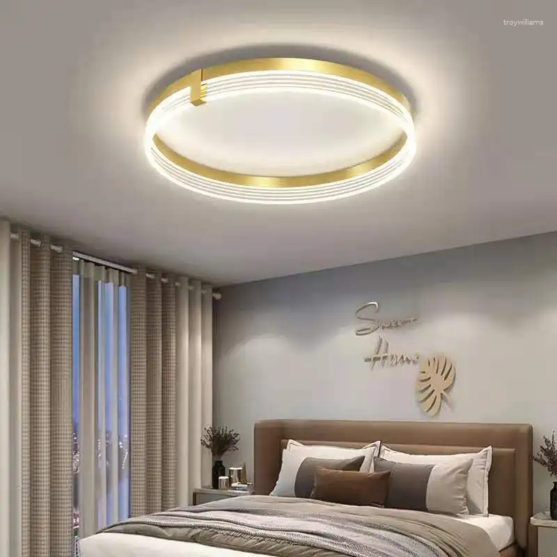 مصابيح السقف الحد الأدنى مصباح غرفة نوم LED مع التحكم عن بعد الجولة الحديثة لغرفة المعيشة ضوء المنزل