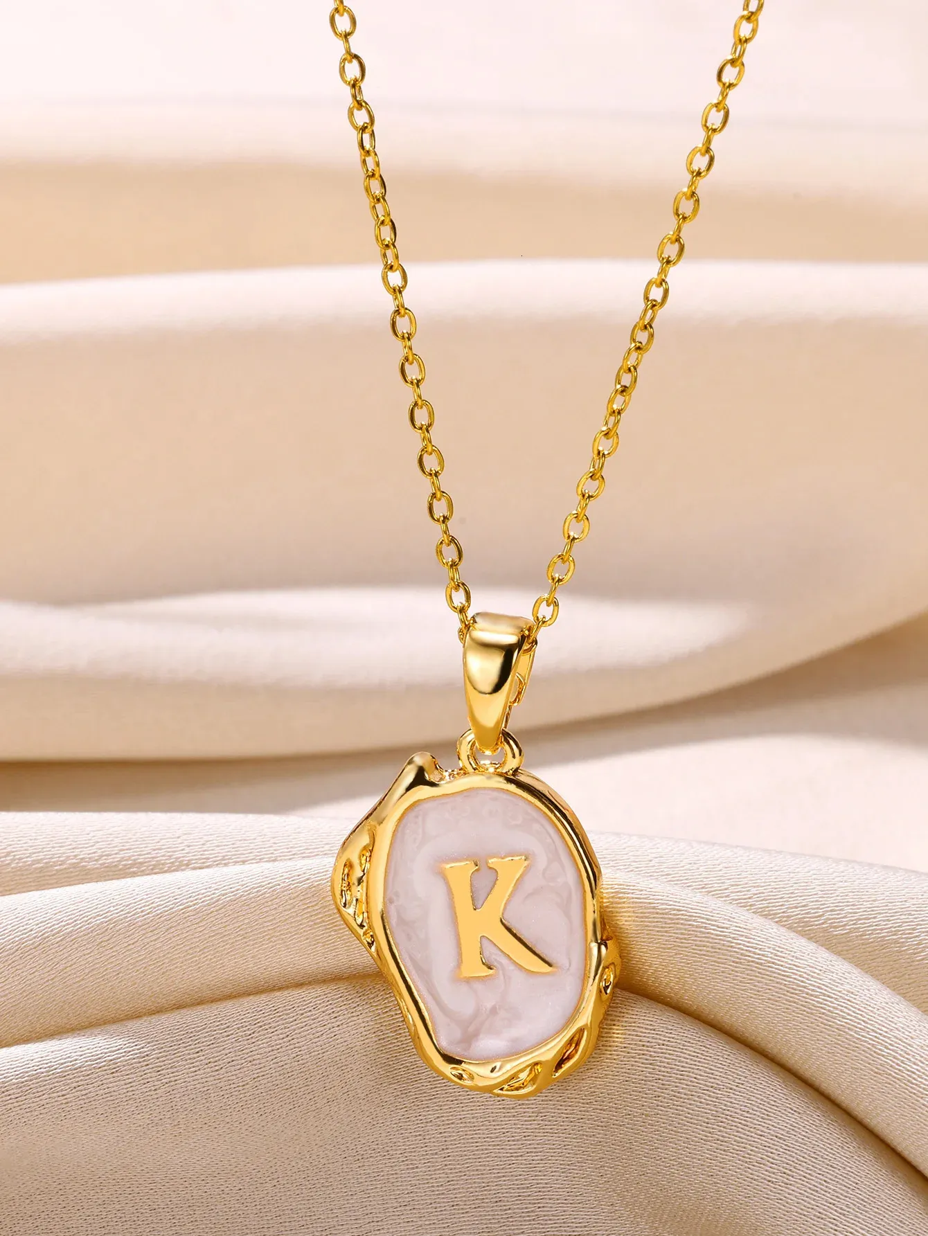 Pendentif Colliers Y2K Acier inoxydable Goutte à goutte Huile 26 Lettre pour Femmes Hommes Alphabet A Z Initiales Collier Esthétique Bijoux Cadeau 231219