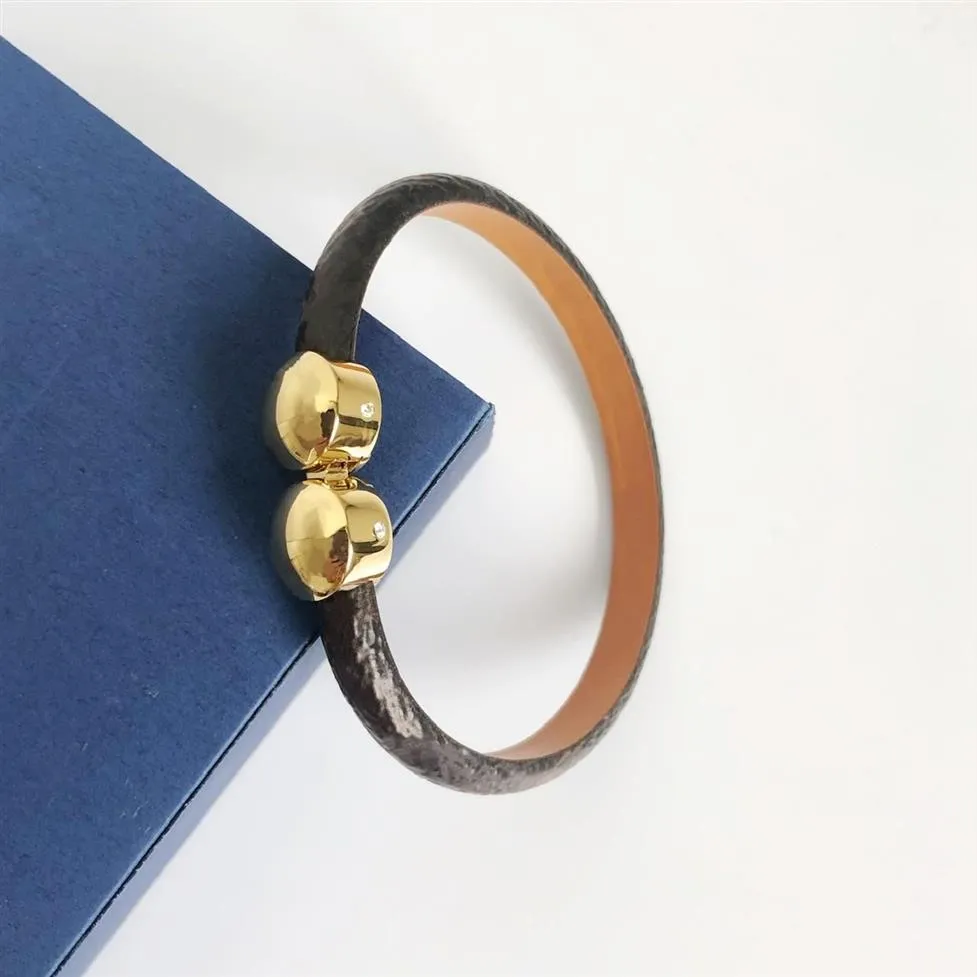 Bracciale di design femminile in pelle di gioielli di lusso con logo del marchio a cuore in oro su un elegante braccialetto di moda di fascia alta regalo di festa 1339m