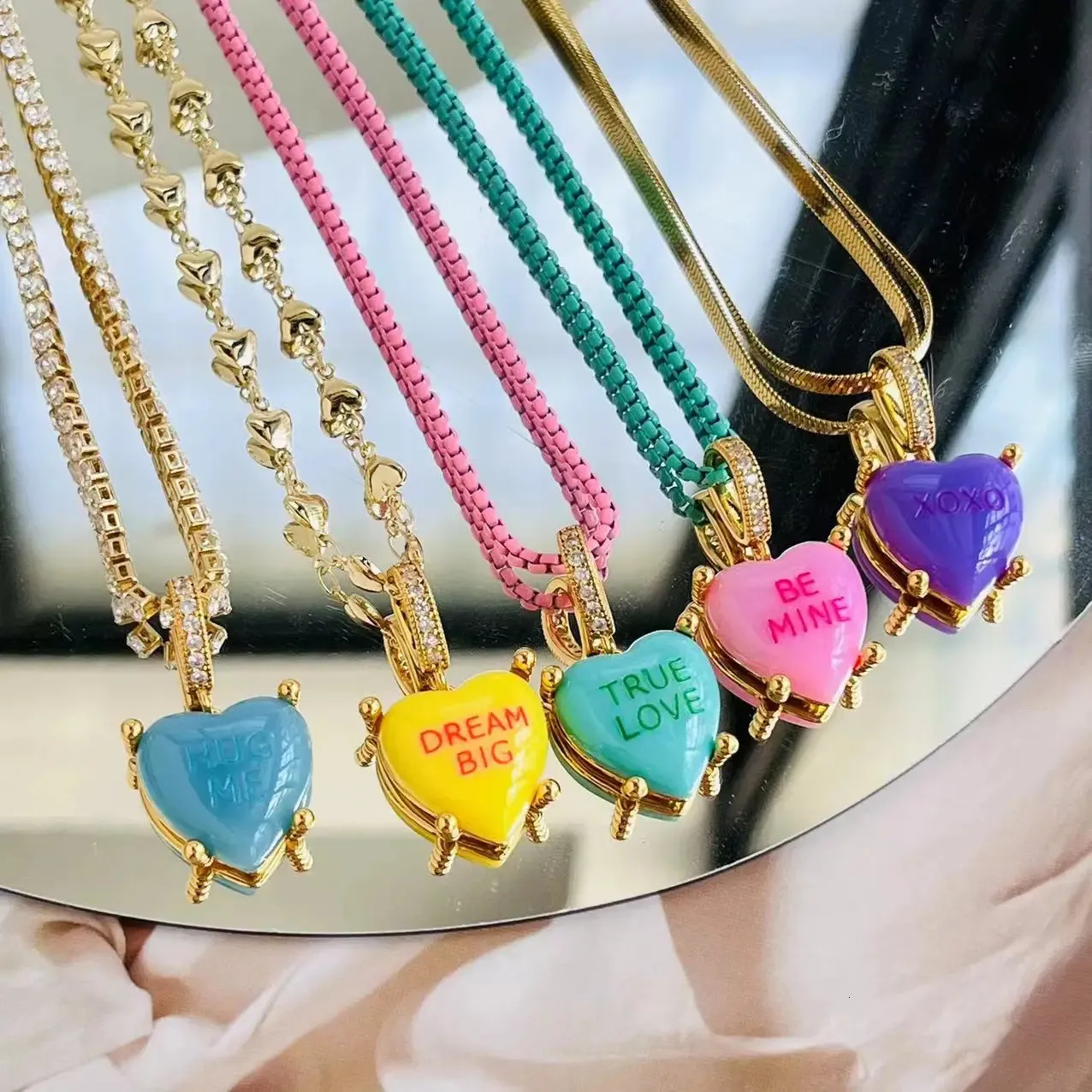 Jewelry Boxes Colorful Heart Pendant Trendy English Words Resin Love Zircon Charm Clavicle Chains Necklace for Women Y2K Fashion 231219