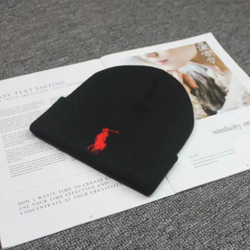 Klassisk stickad hatt för kvinnor designer beanie cap ull polo vävd varm skidhatt för män