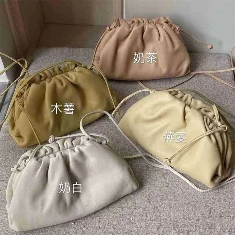 Sac fourre-tout Designer Sacs à main Taille Vachette Nuage Dumplings Tissé Chaîne Plissée Tenant Femmes