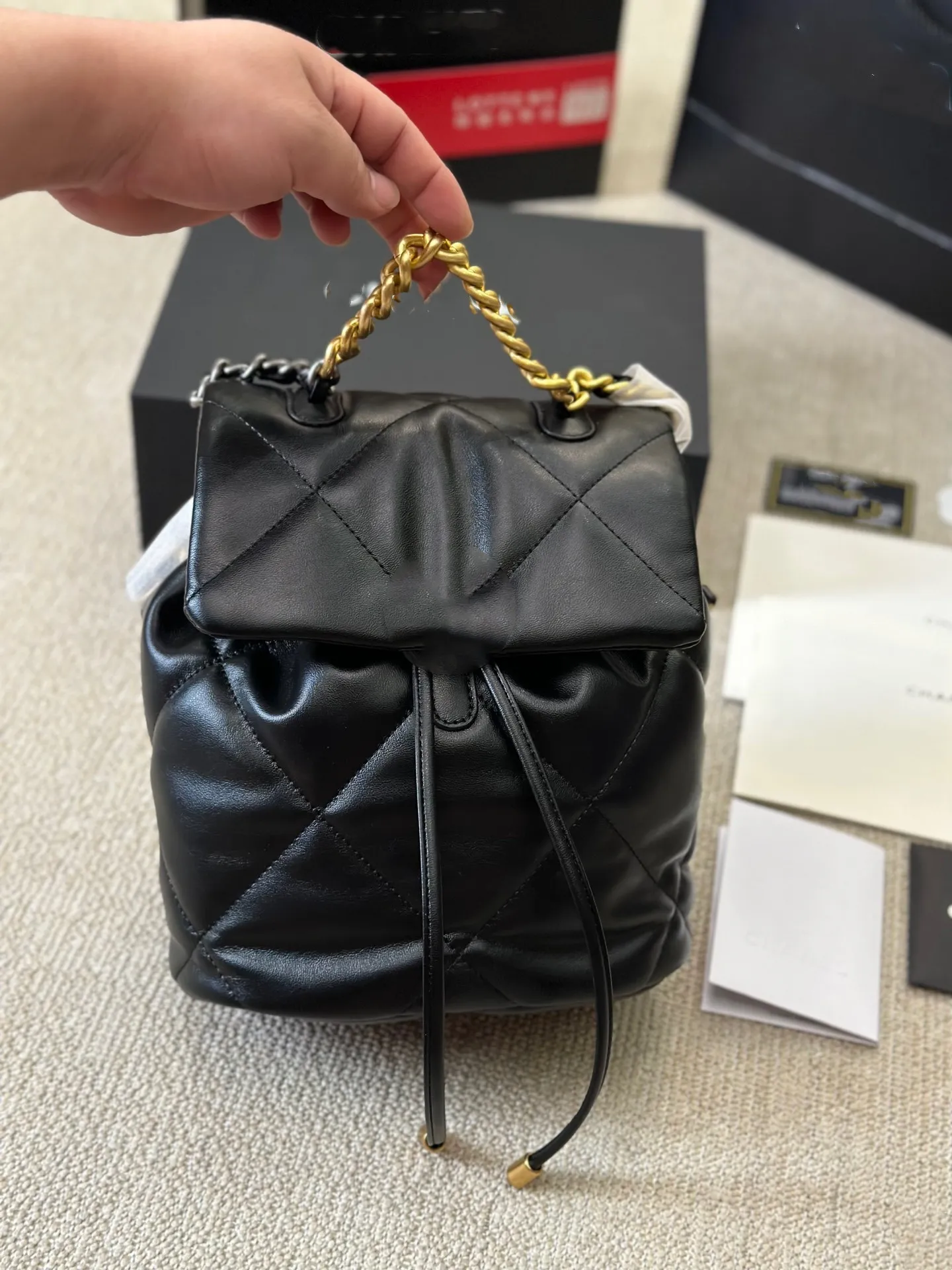 Classic Backpack Style women chain black hobo handbag flap fashion rend Shopping Satchels Luxury designer traveling bag genuine leather Solid color Leisure bags