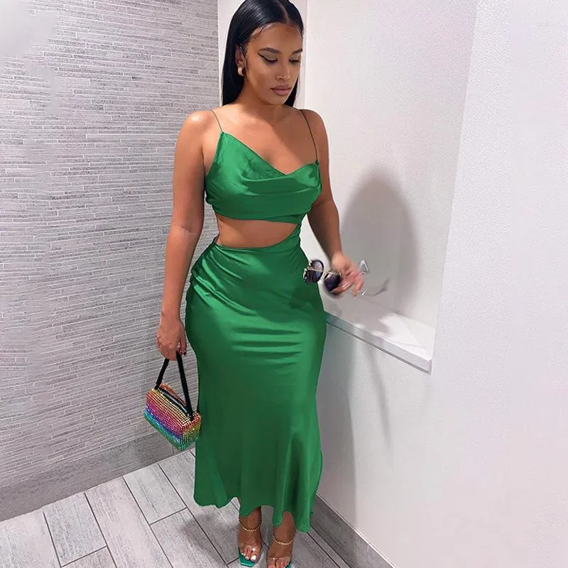 Mid cut top out dress