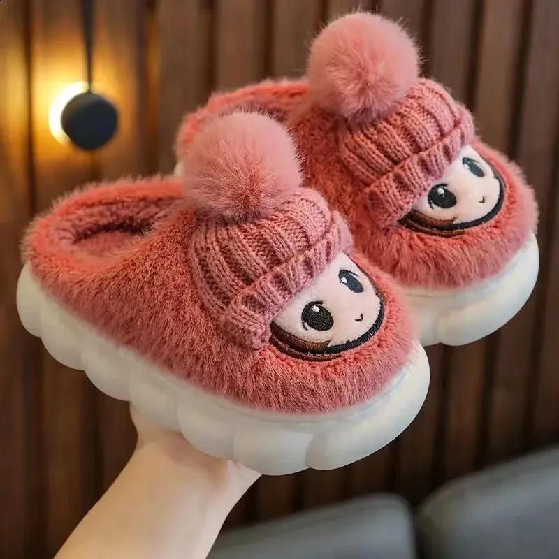 Pantoufle Dessin animé tricoté chapeau sur enfants coton pantoufle famille maison hiver intérieur décontracté antidérapant semelle souple en peluche chaussure bébé fille chaussures 231219