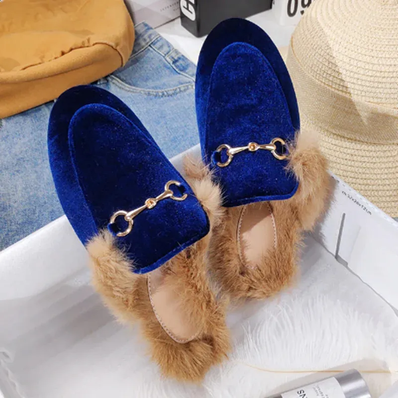 Hiver Rabbit Hair Lady Imitation Chaussures chaudes courtes en peluche avant Toe fermée demi-glissades pour les pantoufles de chaîne de métal en cuir extérieur 231219 5