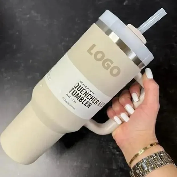 Mugs Ready ship quenching machine H2.0 40oz stainless steel cup with logo with silicone handle lid straw second generation car cup rose