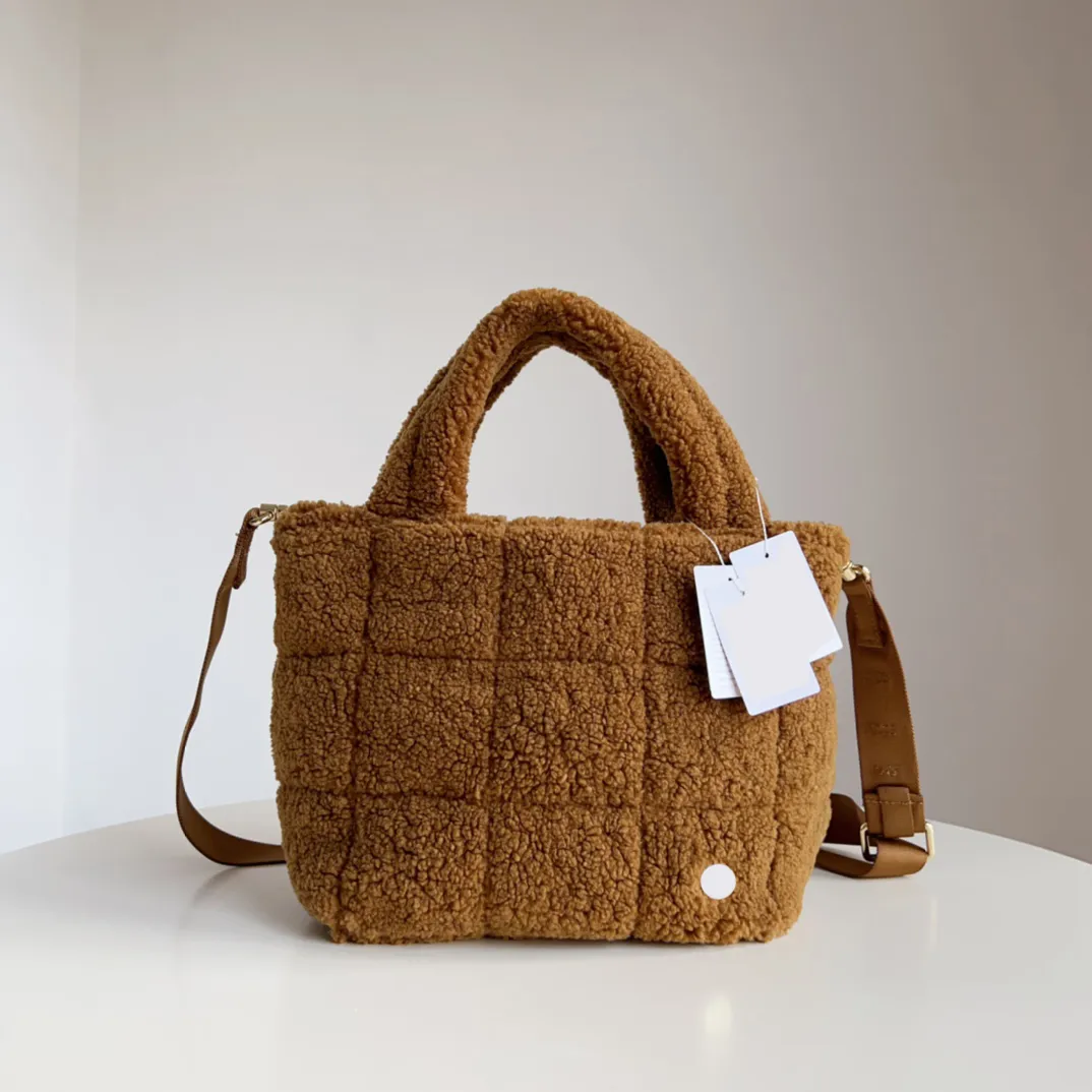 LL Outdoor Women Yoga Bag Designer Messenger Bag handbag Casual Sports Bag High Quality Plush fabric Zipper Design Bag