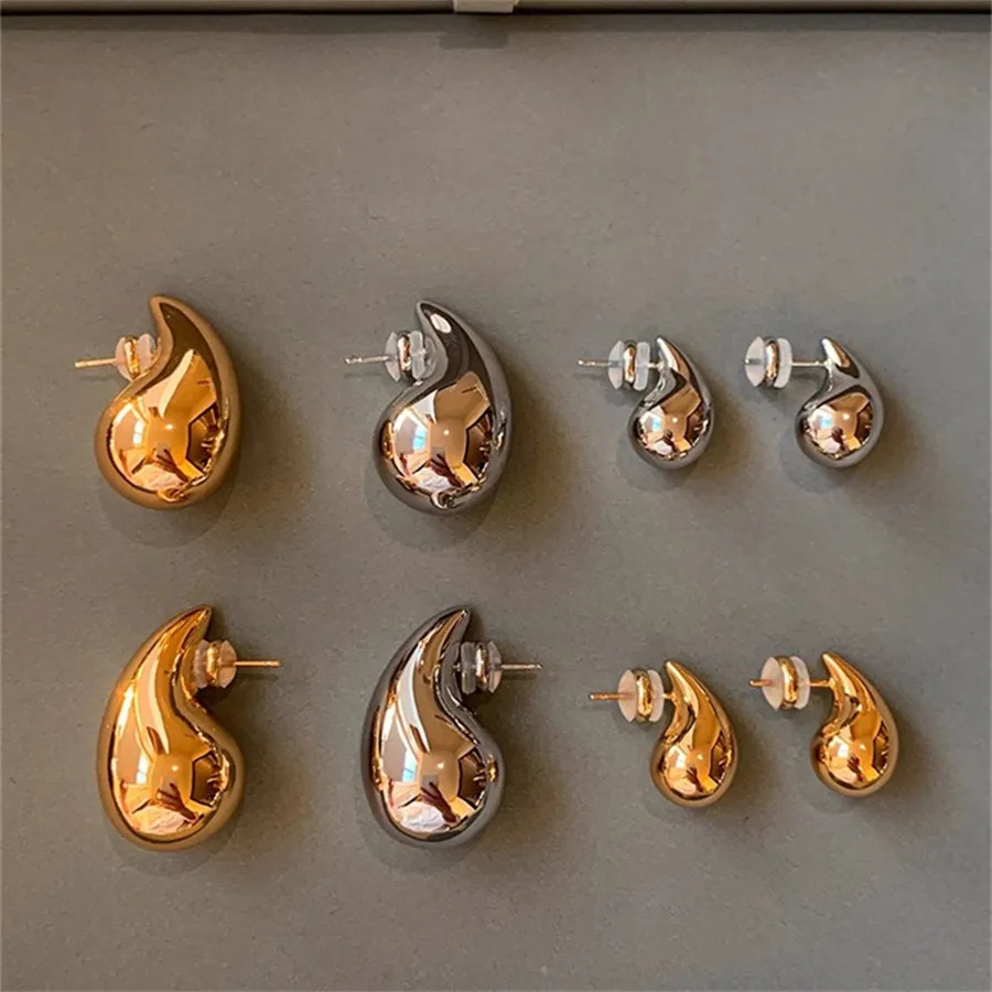 Boucles d'oreilles de gouttes à eau brillantes en or française Gold Glossy pour femmes