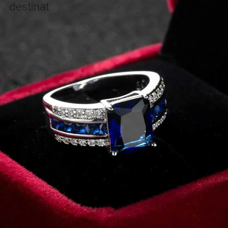 Solitaire Ring Moda requintada anéis de pedra de cristal para mulheres quadradas azul zircão de noivado de casamento jóias 6 cores Disponível231220