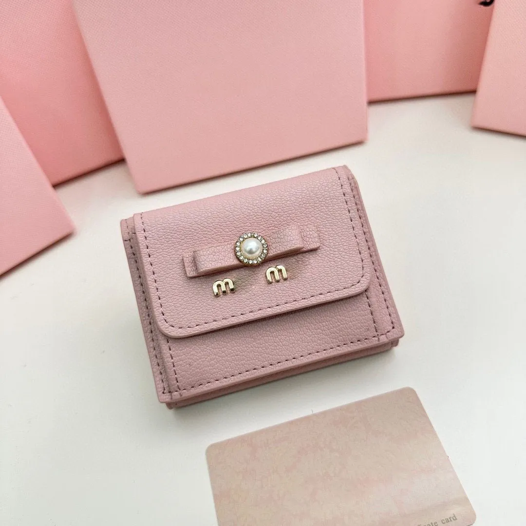 Designer Miumiuly Bucket Bag Flap Luxury Multifunktionell plånbok Handväska Brown Fanny Pack Change Purse Casual Clutch Unikt kortfodral