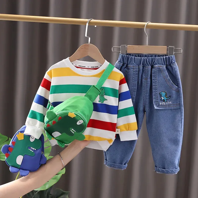 Комплекты одежды для мальчиков 1, 2, 3, 4, 5 лет, повседневная одежда, наряд в разноцветную полоску с круглым вырезом, детская футболка с длинными рукавами, сумка с динозавром, детские комплекты 231219