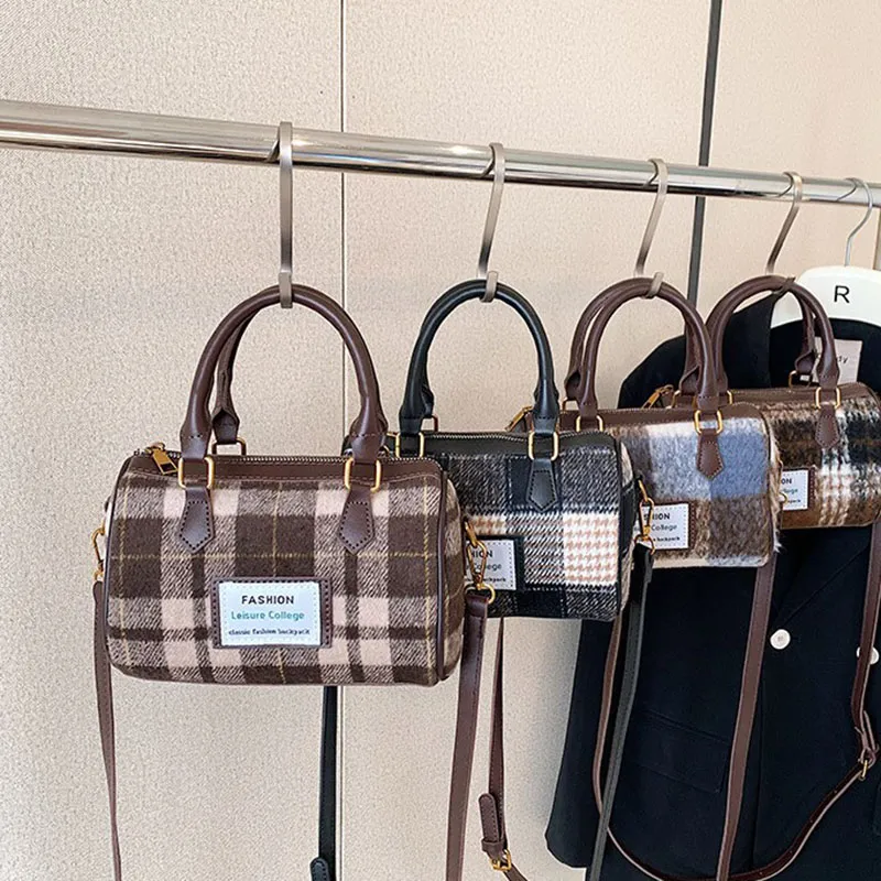 Plaid plånböcker och handväskor för kvinnors ullduk Mini Boston Satchel 2024 Designer Luxury Shoulder Crossbody Messenger Bag FMT-4122