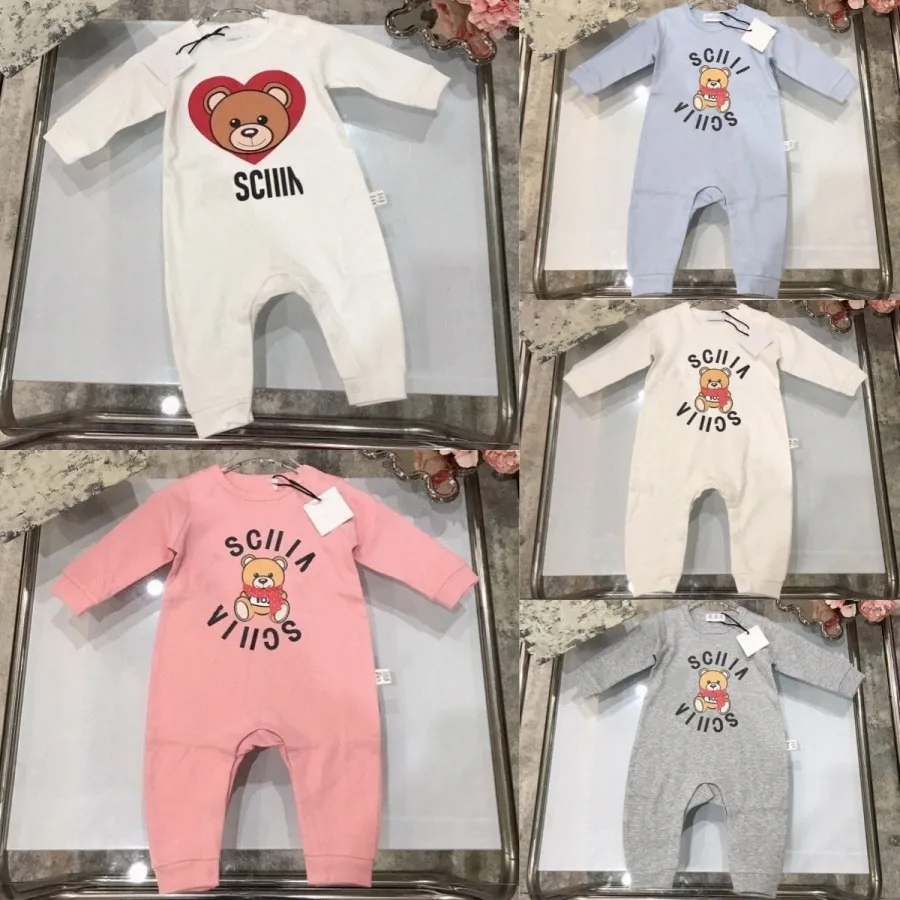 Baby Rompers dla dzieci chłopcy dziewczynki Jumpsuits Nowonarodzone dla dzieci projektant odzieży wiosenny jesień ubrania niemowlęta dziecięce niedźwiedzie list wydrukowany romper czarny wh c9m9#