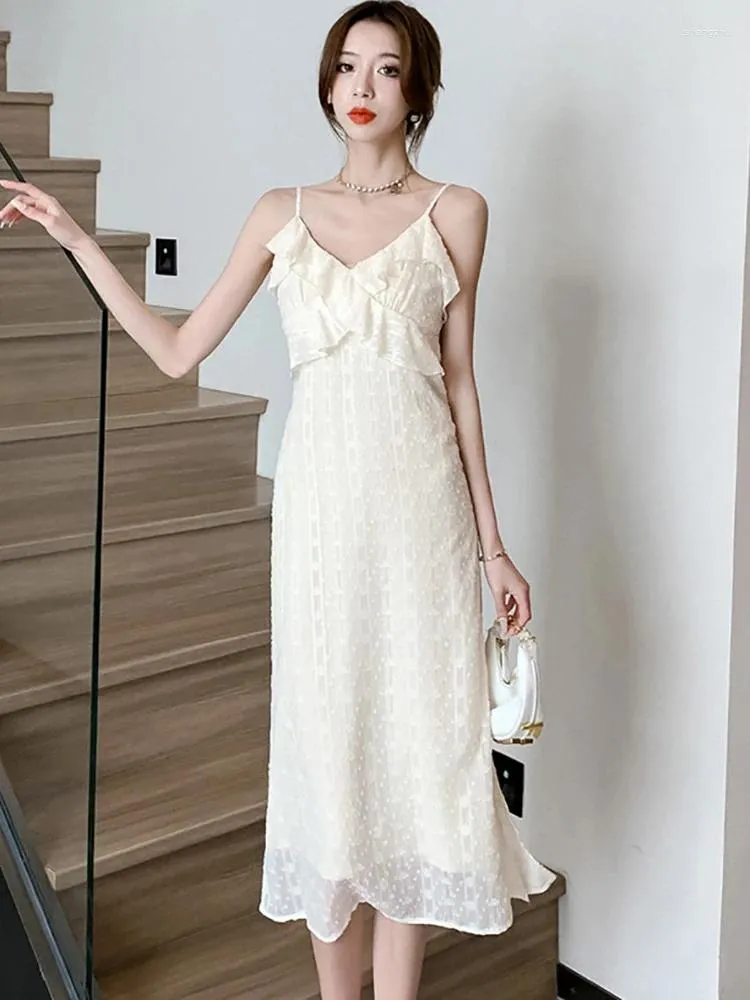 カジュアルドレス2023女性のための白いファッションシックなフリルジャックスリングロングドレス夏の韓国エレガントボディーコンセクシーなクラブ