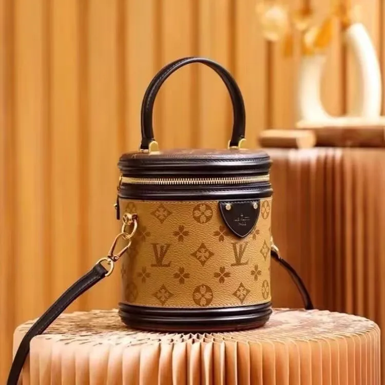 Save Big on Bulk Fashion Women Leather Shoulder Handbags Designer Womens  Leather Shoulder Bag Luxury Mini Tote Crossbody With Flower Letter Detail 