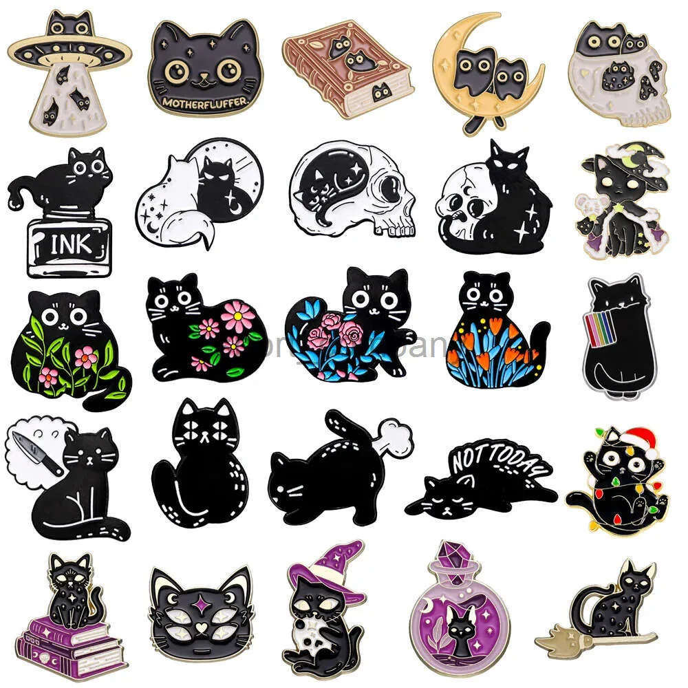 Schattige zwarte kat metalen broche ruimteschip skelet boek kat bloem heksen magie katten kerstkat badge punk revers pin sieraden