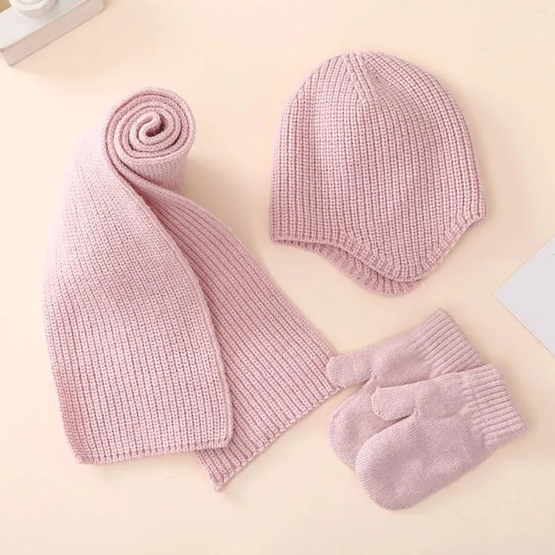 Bérets 4pcs hiver enfants tricot mignon couleur unie enfants garder au chaud en cuir étiquette chapeau écharpe gant ensemble gants gorros