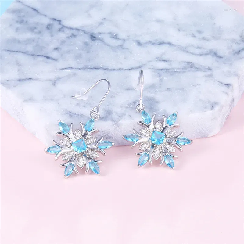 Boucles d'oreilles Garilina flocon de neige bleu zircon cubique couleur argent goutte femme vente en gros cadeaux de noël AE2248